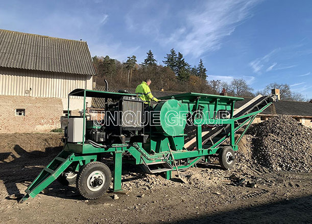 A Mobile Diesel Stone Crusher Start Working in Czech